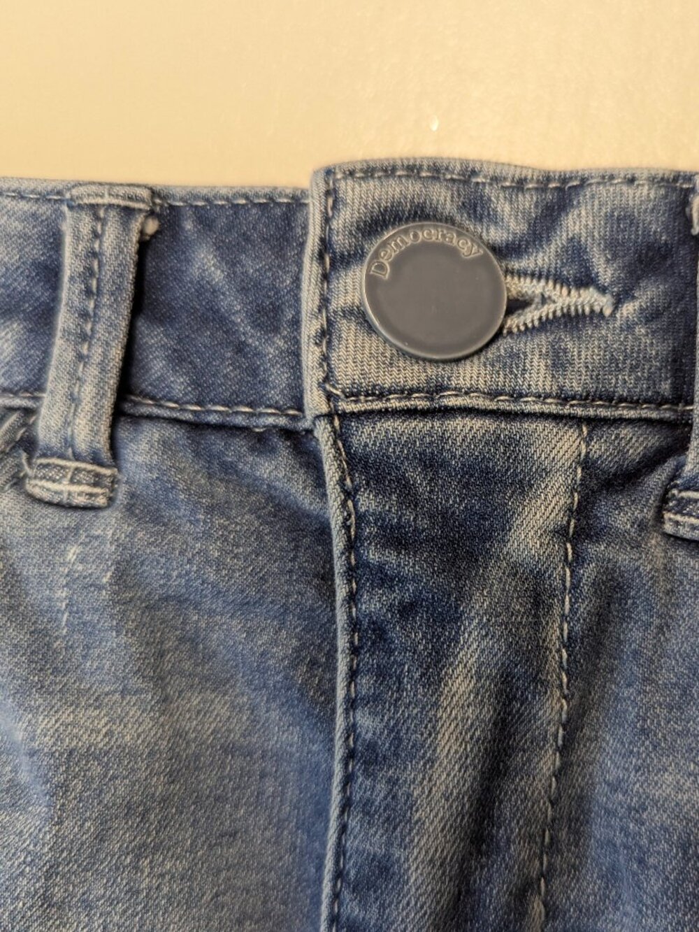 Democracy Size 2 Blue Jean Cutoff Shorts Mid-Rise - Picture 6 of 8